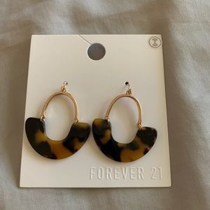 Cute dangle brown and beige earrings